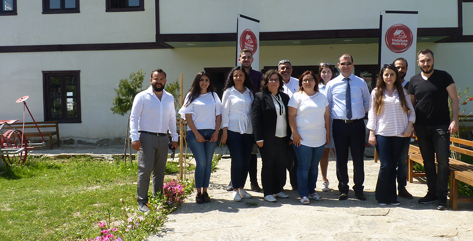 İlçe Kaymakamı ve Adnan Menderes Üniversitesi Akıllı Köy'de
